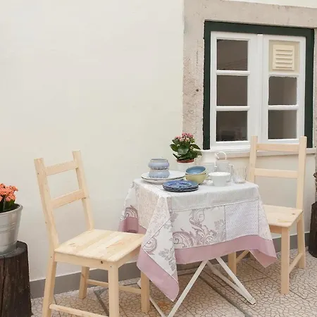 Alfama Charming Apartment, By Timecooler Lizbona
