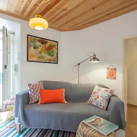 Alfama Charming Apartment, By Timecooler